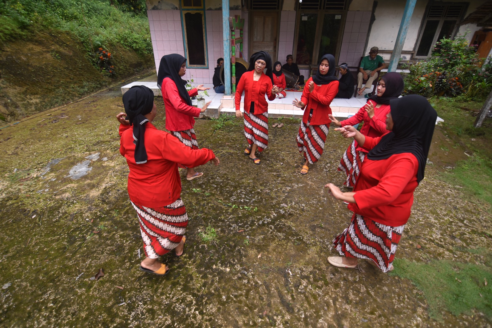 Seni Ronggeng Gunung